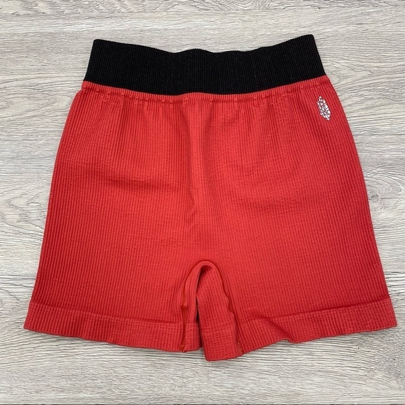NWT FP Movement Seamless Prajna Shorts in Savannah Rose Size M/L - Picture 1 of 8